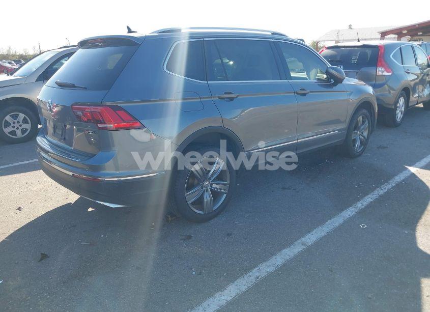 Photo 4 of 2019 Volkswagen Tiguan 2.0T SEL PREMIUM/2.0T SEL PREMIUM R-LINE (VIN 3VV4B7AX6KM086321)