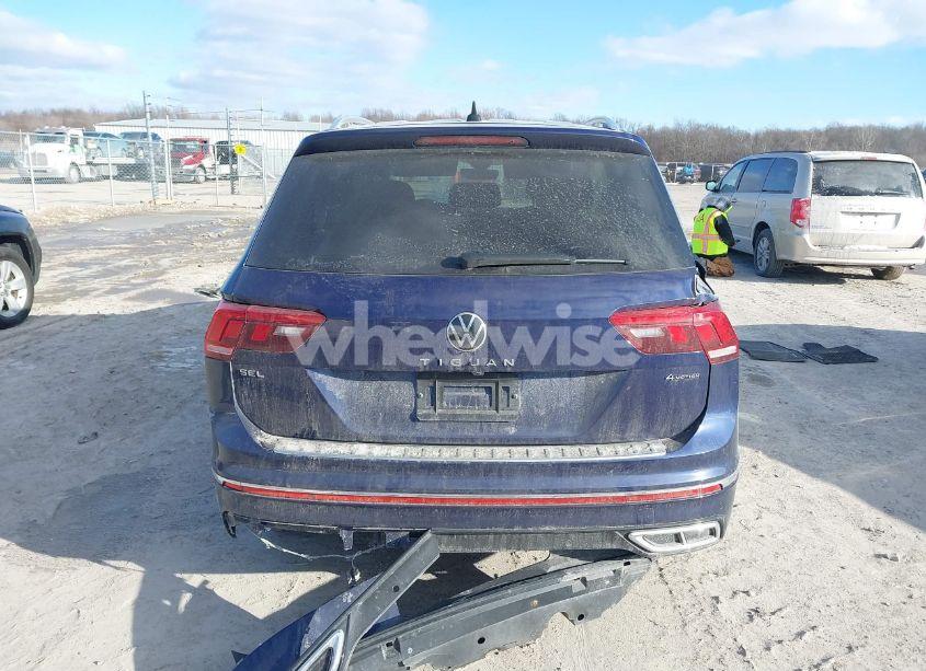 Photo 16 of 2022 Volkswagen Tiguan 2.0T SEL R-LINE (VIN 3VV4B7AX6NM050942)