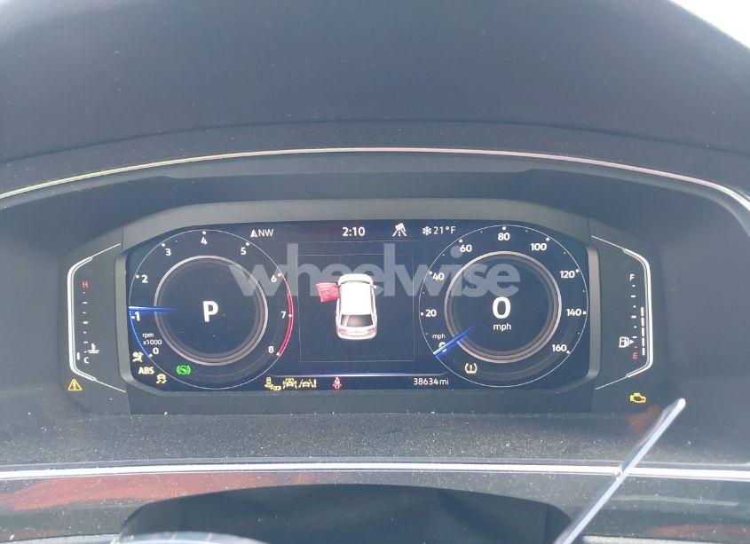 Photo 7 of 2022 Volkswagen Tiguan 2.0T SEL R-LINE (VIN 3VV4B7AX6NM050942)