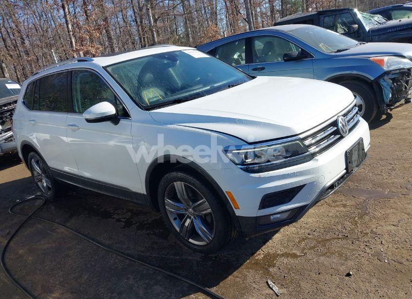 2018 Volkswagen Tiguan 2.0T SEL PREMIUM (VIN 3VV4B7AX7JM172073) main photo