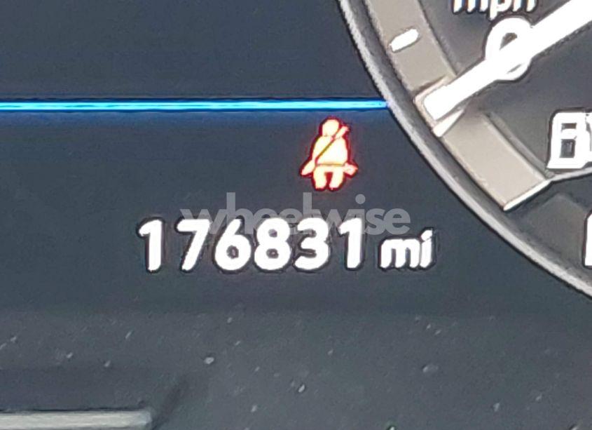 Photo 15 of 2018 Volkswagen Tiguan 2.0T SEL PREMIUM (VIN 3VV4B7AX7JM172073)