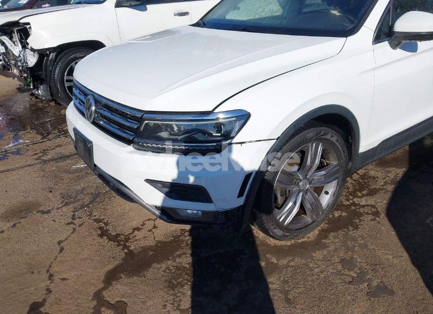 Photo 6 of 2018 Volkswagen Tiguan 2.0T SEL PREMIUM (VIN 3VV4B7AX7JM172073)