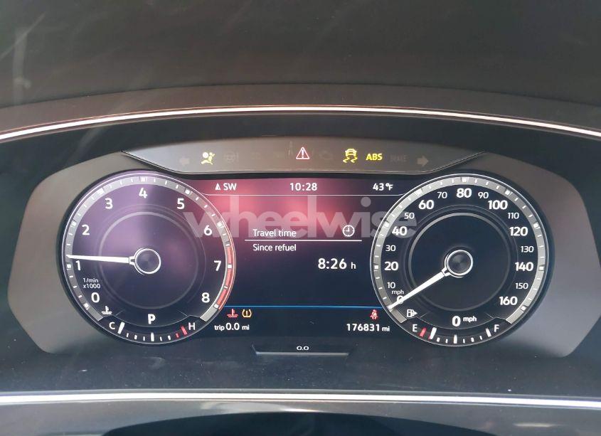 Photo 7 of 2018 Volkswagen Tiguan 2.0T SEL PREMIUM (VIN 3VV4B7AX7JM172073)