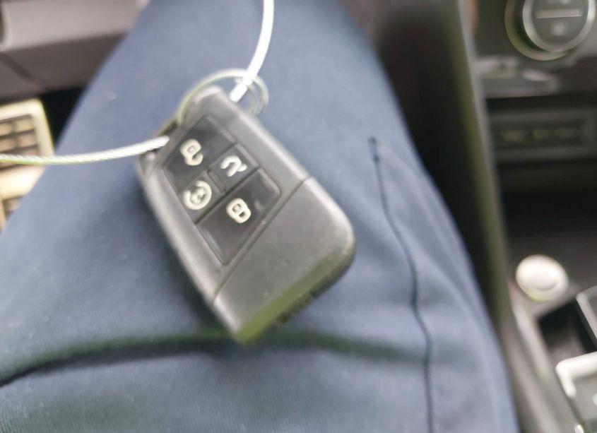 Photo 11 of 2018 Volkswagen Tiguan 2.0T SEL PREMIUM (VIN 3VV4B7AX7JM182912)