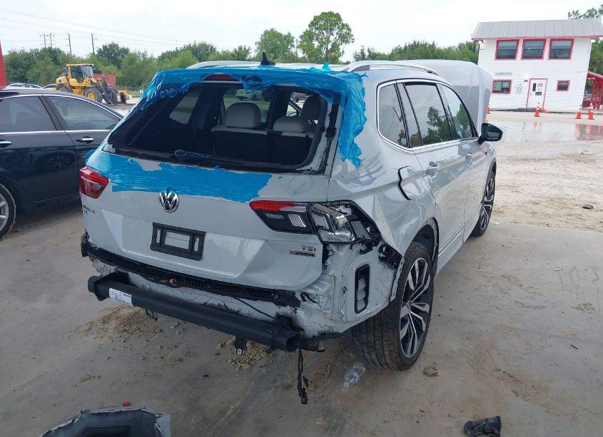 Photo 6 of 2018 Volkswagen Tiguan 2.0T SEL PREMIUM (VIN 3VV4B7AX7JM182912)