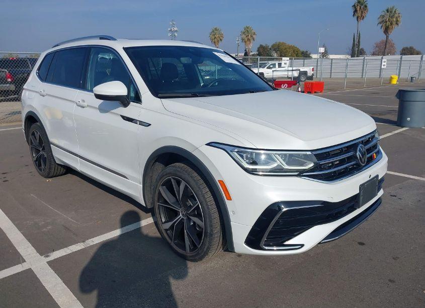 2022 Volkswagen Tiguan 2.0T SEL R-LINE (VIN 3VV4B7AX7NM023457) main photo