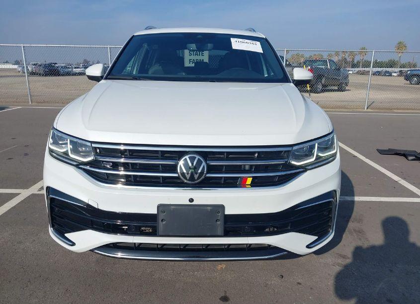 Photo 12 of 2022 Volkswagen Tiguan 2.0T SEL R-LINE (VIN 3VV4B7AX7NM023457)