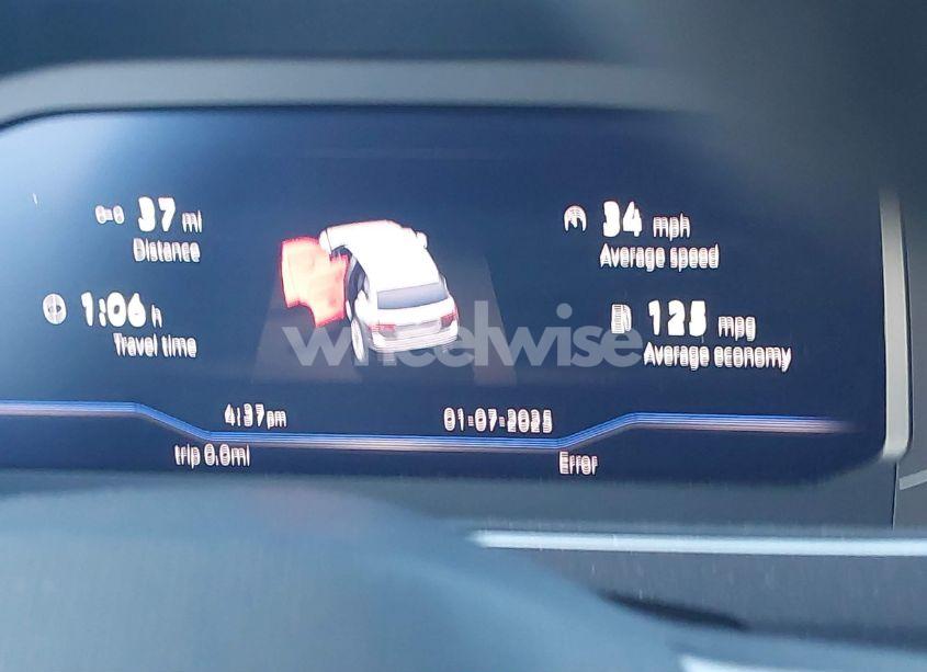 Photo 15 of 2024 Volkswagen Tiguan 2.0T SEL R-LINE (VIN 3VV4B7AX7RM101032)