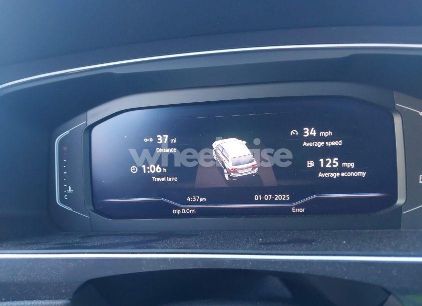 Photo 7 of 2024 Volkswagen Tiguan 2.0T SEL R-LINE (VIN 3VV4B7AX7RM101032)