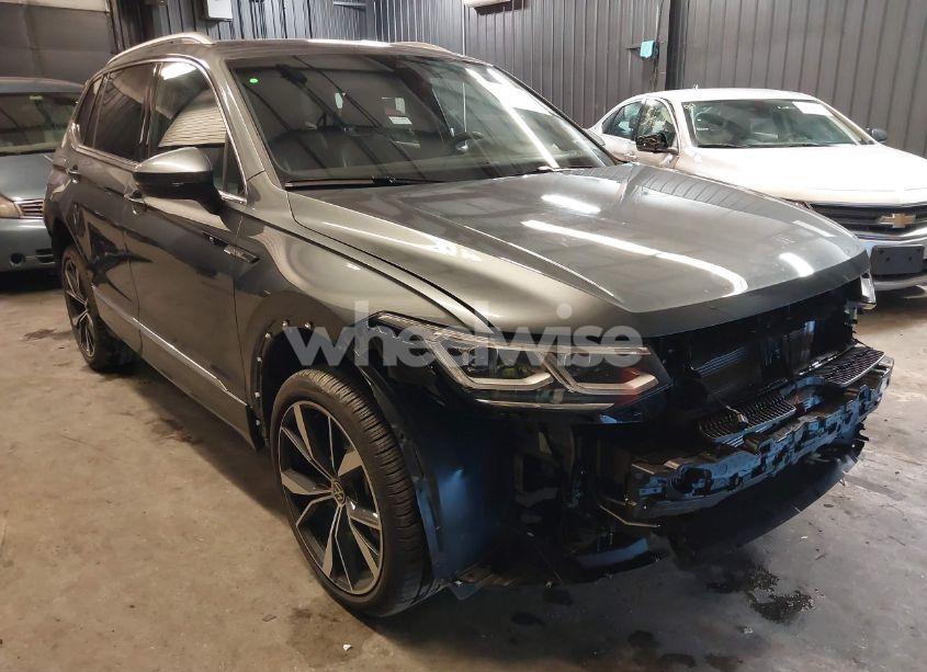 2024 Volkswagen Tiguan 2.0T SEL R-LINE (VIN 3VV4B7AX7RM119627) main photo