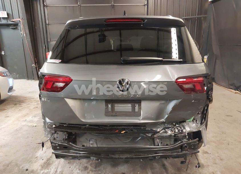 Photo 6 of 2024 Volkswagen Tiguan 2.0T SEL R-LINE (VIN 3VV4B7AX7RM119627)