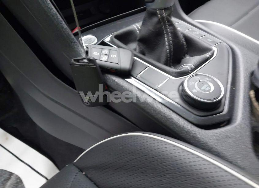 Photo 11 of 2024 Volkswagen Tiguan 2.0T SEL R-LINE (VIN 3VV4B7AX7RM158735)