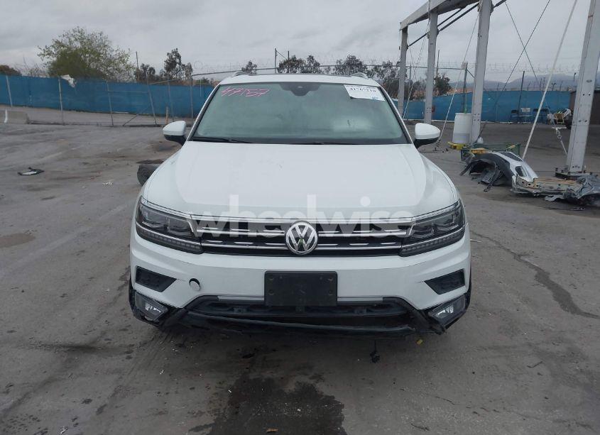 Photo 12 of 2018 Volkswagen Tiguan 2.0T SEL PREMIUM (VIN 3VV4B7AX8JM197466)