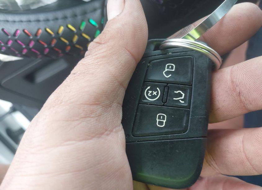 Photo 11 of 2018 Volkswagen Tiguan 2.0T SEL PREMIUM (VIN 3VV4B7AX8JM207753)