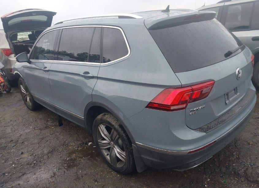 Photo 3 of 2018 Volkswagen Tiguan 2.0T SEL PREMIUM (VIN 3VV4B7AX8JM207753)