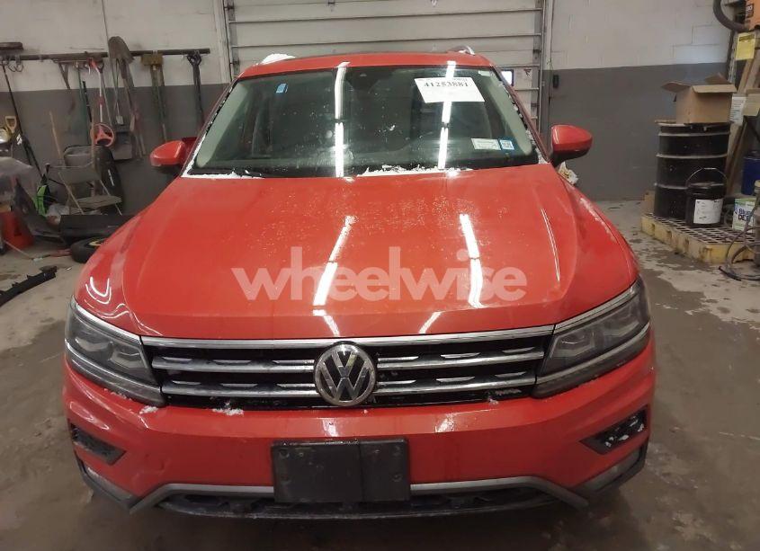 Photo 13 of 2019 Volkswagen Tiguan 2.0T SEL PREMIUM/2.0T SEL PREMIUM R-LINE (VIN 3VV4B7AX8KM116807)