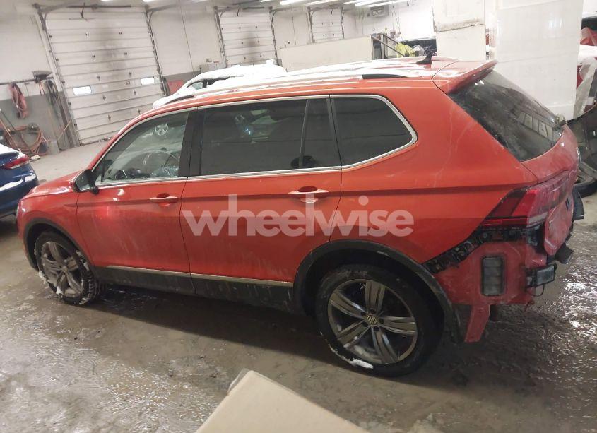 Photo 15 of 2019 Volkswagen Tiguan 2.0T SEL PREMIUM/2.0T SEL PREMIUM R-LINE (VIN 3VV4B7AX8KM116807)