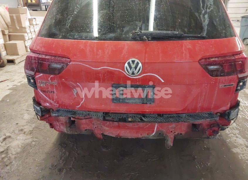 Photo 18 of 2019 Volkswagen Tiguan 2.0T SEL PREMIUM/2.0T SEL PREMIUM R-LINE (VIN 3VV4B7AX8KM116807)