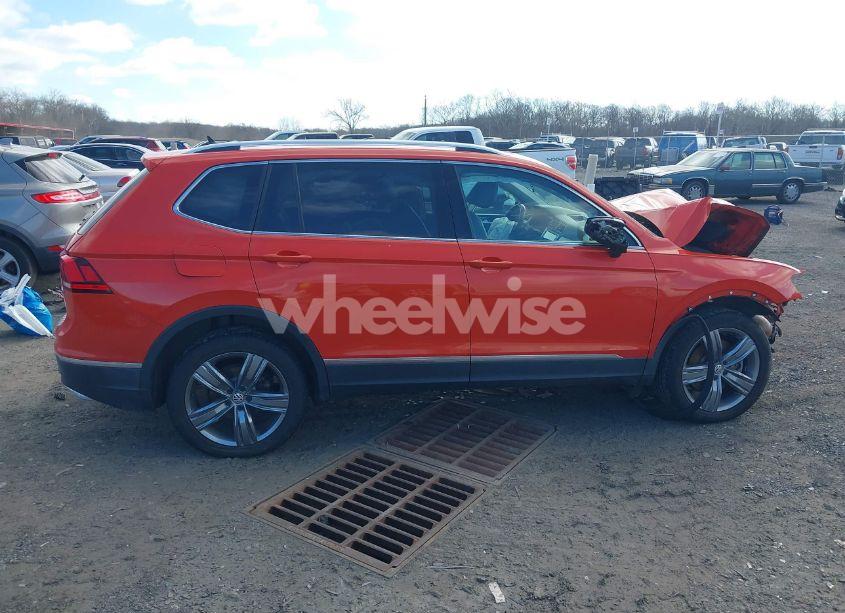 Photo 13 of 2019 Volkswagen Tiguan 2.0T SEL PREMIUM/2.0T SEL PREMIUM R-LINE (VIN 3VV4B7AX9KM068380)