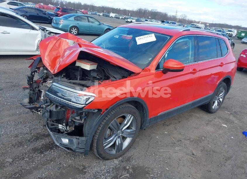 Photo 2 of 2019 Volkswagen Tiguan 2.0T SEL PREMIUM/2.0T SEL PREMIUM R-LINE (VIN 3VV4B7AX9KM068380)
