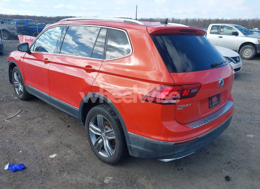 Photo 3 of 2019 Volkswagen Tiguan 2.0T SEL PREMIUM/2.0T SEL PREMIUM R-LINE (VIN 3VV4B7AX9KM068380)