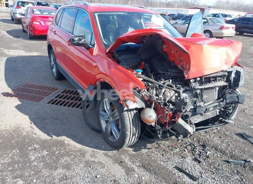 Photo 6 of 2019 Volkswagen Tiguan 2.0T SEL PREMIUM/2.0T SEL PREMIUM R-LINE (VIN 3VV4B7AX9KM068380)