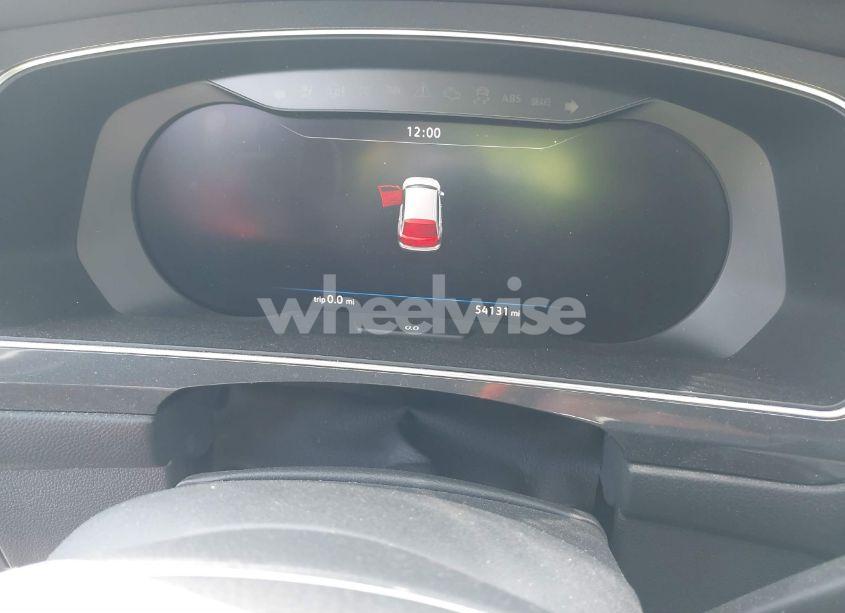 Photo 7 of 2019 Volkswagen Tiguan 2.0T SEL PREMIUM/2.0T SEL PREMIUM R-LINE (VIN 3VV4B7AX9KM068380)