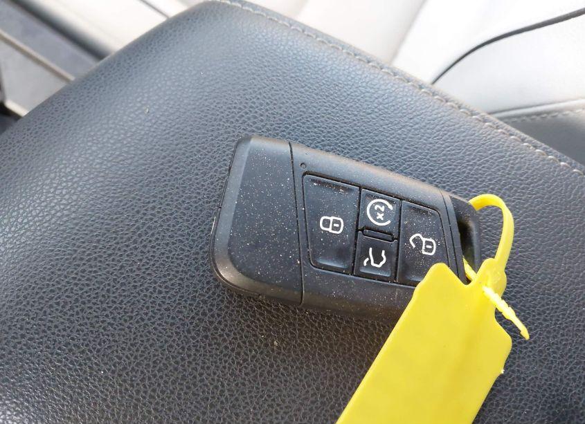 Photo 11 of 2021 Volkswagen Tiguan 2.0T SEL PREMIUM R-LINE (VIN 3VV4B7AX9MM158325)