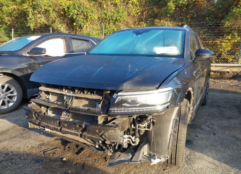Photo 12 of 2021 Volkswagen Tiguan 2.0T SEL PREMIUM R-LINE (VIN 3VV4B7AX9MM158325)