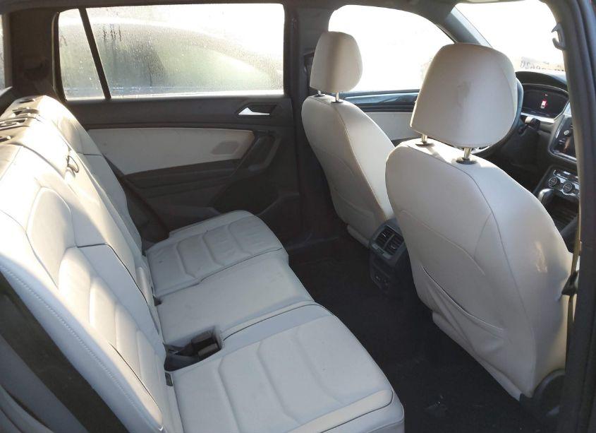 Photo 8 of 2021 Volkswagen Tiguan 2.0T SEL PREMIUM R-LINE (VIN 3VV4B7AX9MM158325)