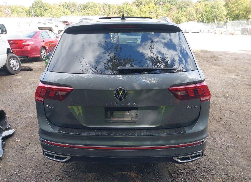 Photo 17 of 2022 Volkswagen Tiguan 2.0T SEL R-LINE (VIN 3VV4B7AX9NM092537)