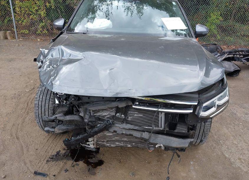 Photo 6 of 2022 Volkswagen Tiguan 2.0T SEL R-LINE (VIN 3VV4B7AX9NM092537)
