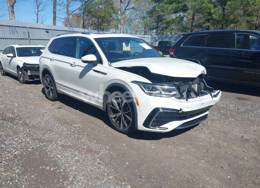 2022 Volkswagen Tiguan 2.0T SEL R-LINE (VIN 3VV4B7AX9NM176468) main photo