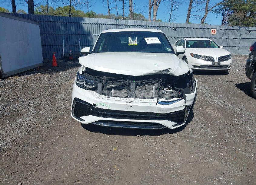 Photo 12 of 2022 Volkswagen Tiguan 2.0T SEL R-LINE (VIN 3VV4B7AX9NM176468)