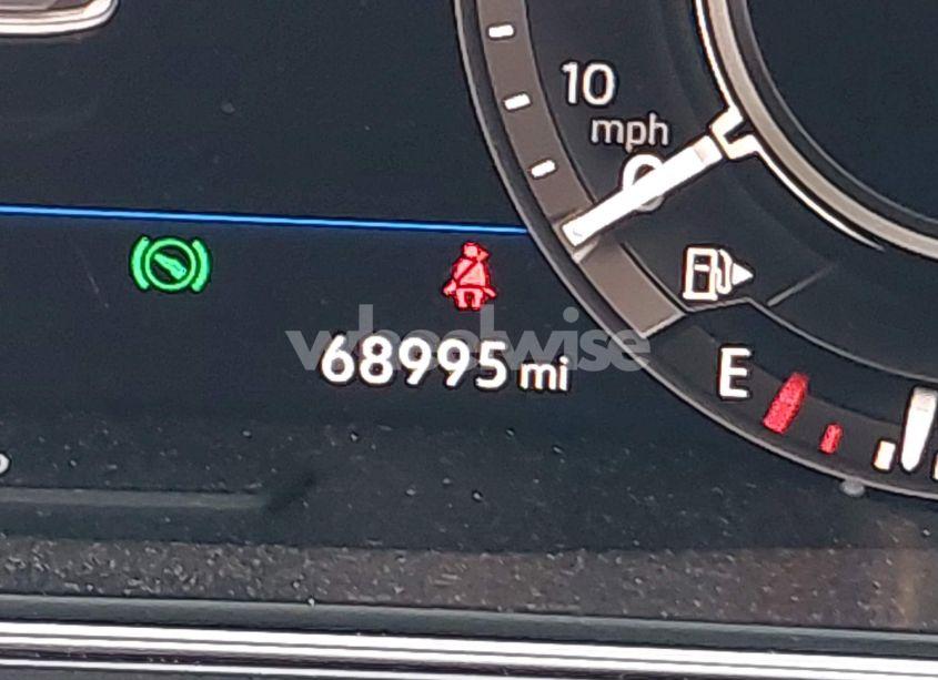 Photo 16 of 2018 Volkswagen Tiguan 2.0T SEL PREMIUM (VIN 3VV4B7AXXJM009997)