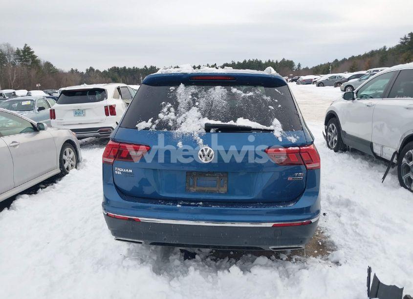 Photo 17 of 2018 Volkswagen Tiguan 2.0T SEL PREMIUM (VIN 3VV4B7AXXJM009997)