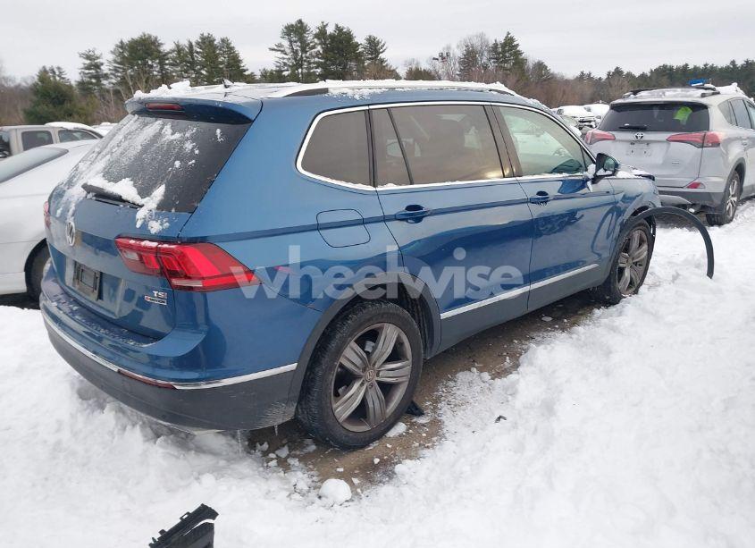 Photo 4 of 2018 Volkswagen Tiguan 2.0T SEL PREMIUM (VIN 3VV4B7AXXJM009997)