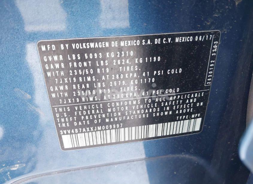 Photo 9 of 2018 Volkswagen Tiguan 2.0T SEL PREMIUM (VIN 3VV4B7AXXJM009997)