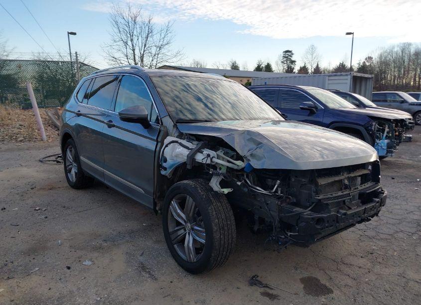 2018 Volkswagen Tiguan 2.0T SEL PREMIUM (VIN 3VV4B7AXXJM076194) main photo
