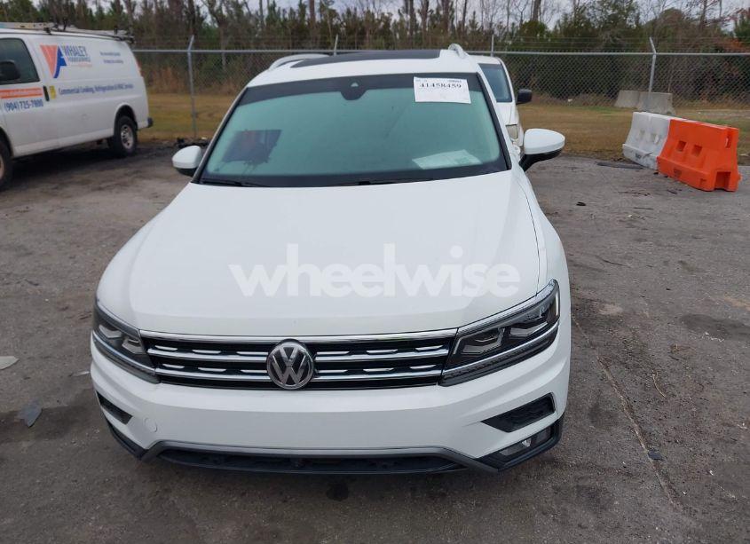 Photo 12 of 2019 Volkswagen Tiguan 2.0T SEL PREMIUM/2.0T SEL PREMIUM R-LINE (VIN 3VV4B7AXXKM004316)