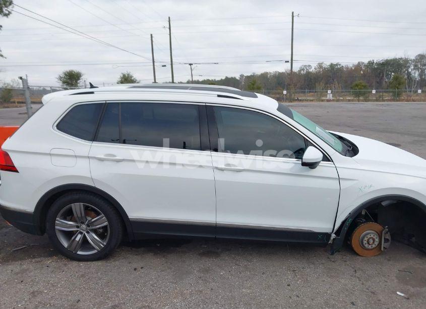 Photo 13 of 2019 Volkswagen Tiguan 2.0T SEL PREMIUM/2.0T SEL PREMIUM R-LINE (VIN 3VV4B7AXXKM004316)