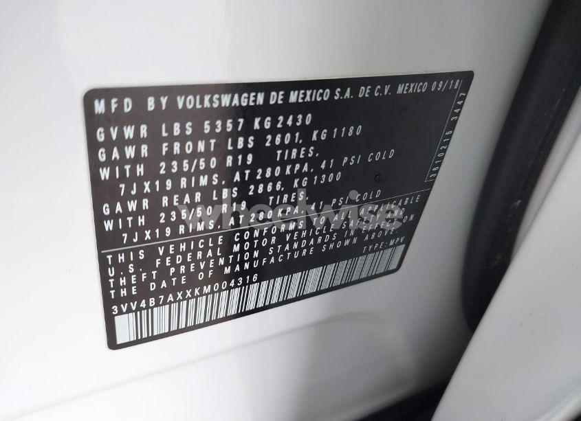 Photo 9 of 2019 Volkswagen Tiguan 2.0T SEL PREMIUM/2.0T SEL PREMIUM R-LINE (VIN 3VV4B7AXXKM004316)