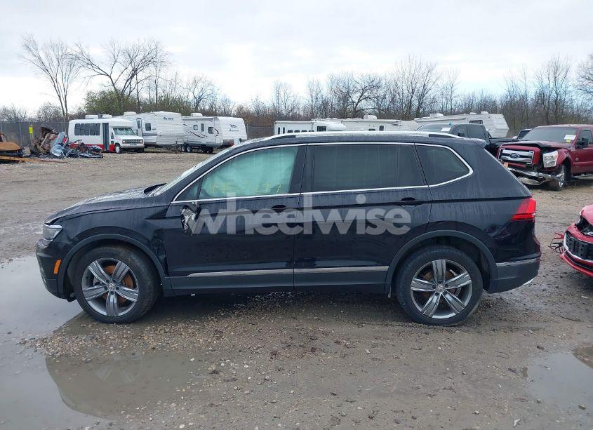 Photo 14 of 2019 Volkswagen Tiguan 2.0T SEL PREMIUM/2.0T SEL PREMIUM R-LINE (VIN 3VV4B7AXXKM053709)