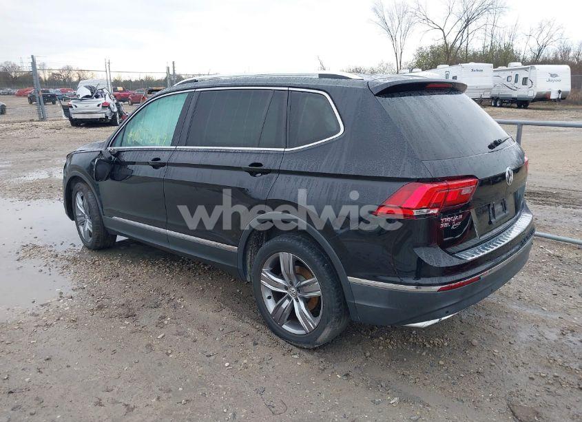 Photo 3 of 2019 Volkswagen Tiguan 2.0T SEL PREMIUM/2.0T SEL PREMIUM R-LINE (VIN 3VV4B7AXXKM053709)