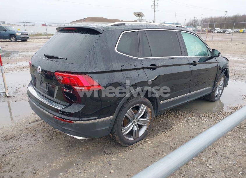 Photo 4 of 2019 Volkswagen Tiguan 2.0T SEL PREMIUM/2.0T SEL PREMIUM R-LINE (VIN 3VV4B7AXXKM053709)