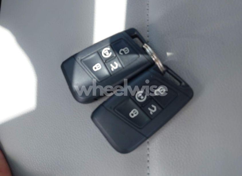 Photo 11 of 2021 Volkswagen Tiguan 2.0T SEL PREMIUM R-LINE (VIN 3VV4B7AXXMM084879)