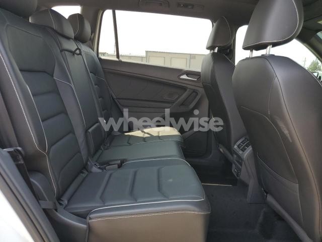 Photo 10 of 2021 VOLKSWAGEN TIGUAN SEL PREMIUM R-LINE N/A (VIN 3VV4B7AXXMM158589)