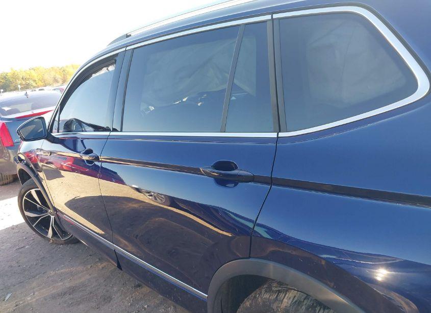 Photo 14 of 2022 Volkswagen Tiguan 2.0T SEL R-LINE (VIN 3VV4B7AXXNM140756)