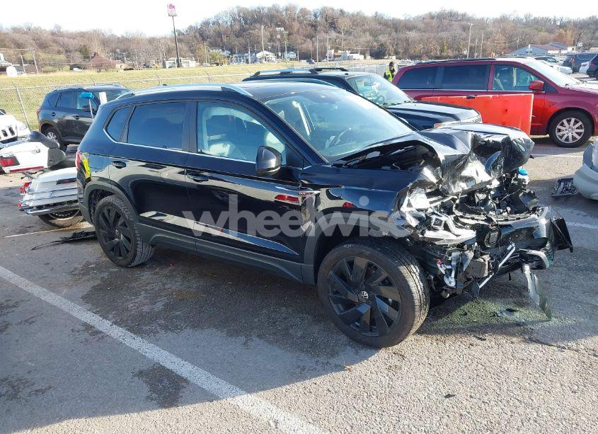 2024 Volkswagen Taos 1.5T SEL (VIN 3VV4X7B22RM062144) main photo