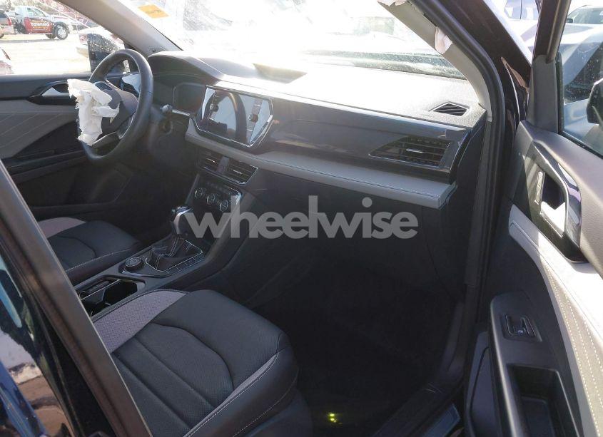 Photo 5 of 2024 Volkswagen Taos 1.5T SEL (VIN 3VV4X7B22RM062144)